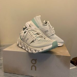 On Running Cloud Swift 3 Ivory/Creek BRAND NEW